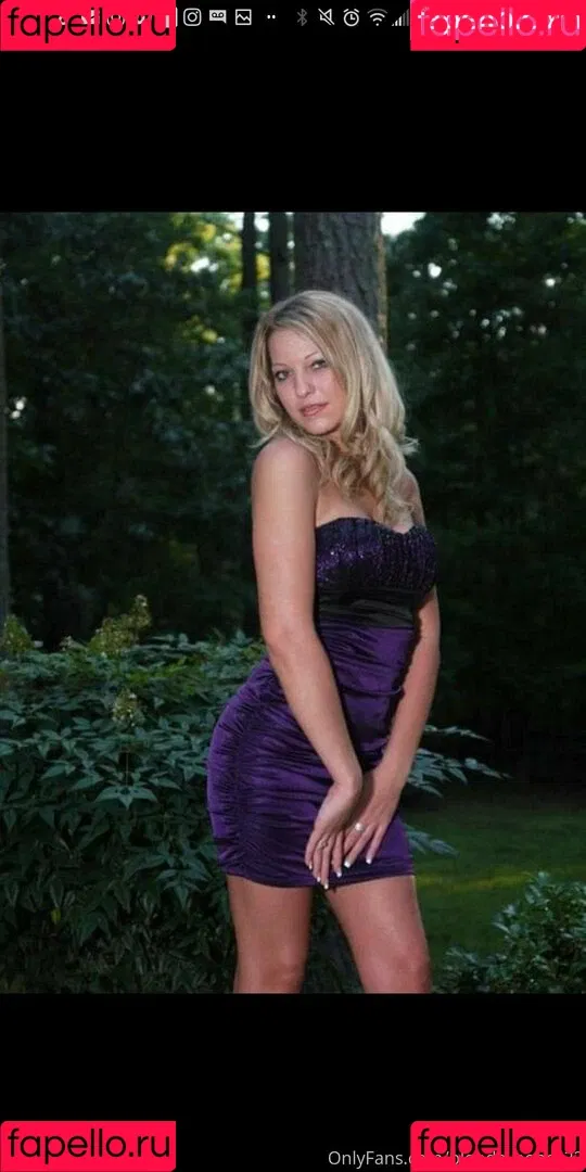 blonde_honey22 / chrissyamber1122 Onlyfans Photo Gallery 