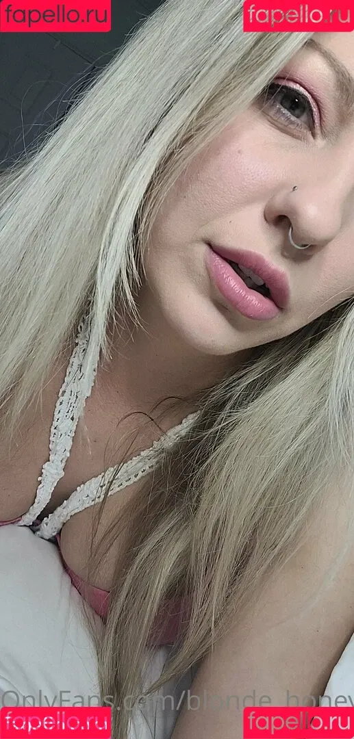 blonde_honey22 / chrissyamber1122 Onlyfans Photo Gallery 
