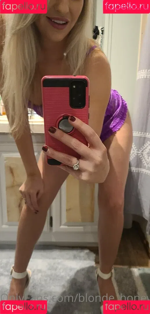 blonde_honey22 / chrissyamber1122 Onlyfans Photo Gallery 