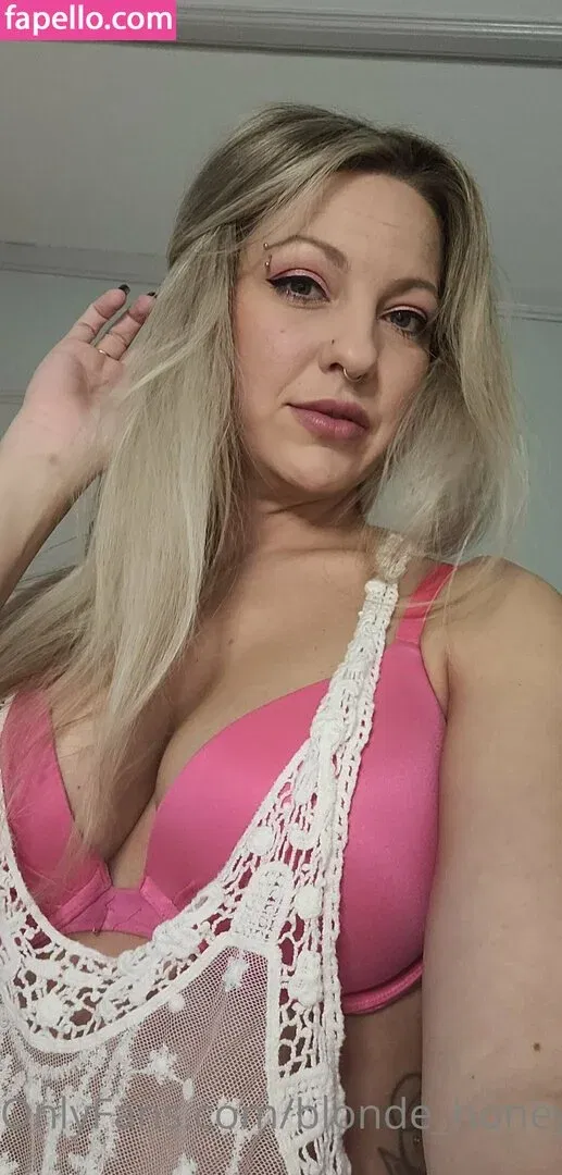 blonde_honey22 / chrissyamber1122 Onlyfans Photo Gallery 