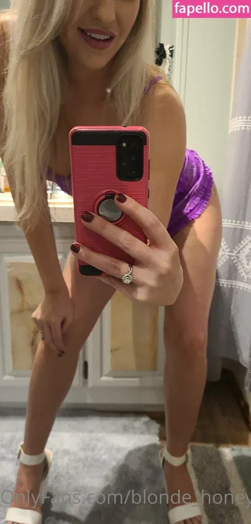 blonde_honey22 / chrissyamber1122 Onlyfans Photo Gallery 
