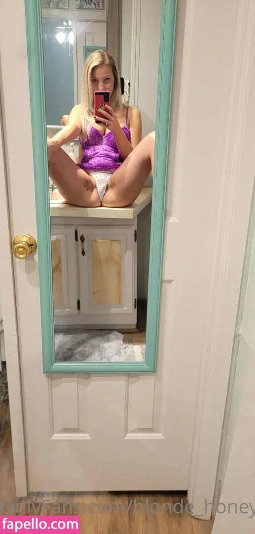 blonde_honey22 / chrissyamber1122 Onlyfans Photo Gallery 