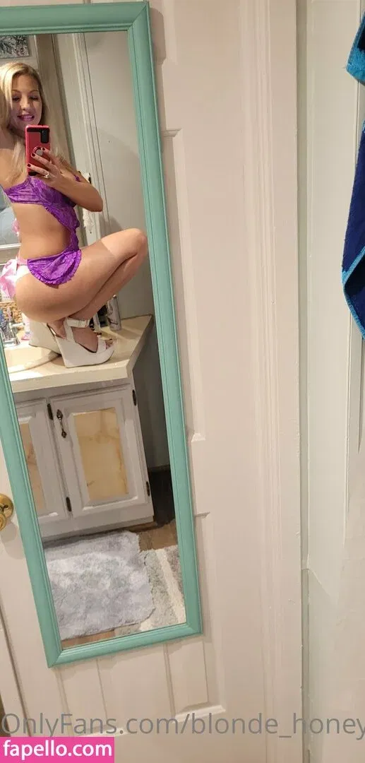 blonde_honey22 / chrissyamber1122 Onlyfans Photo Gallery 