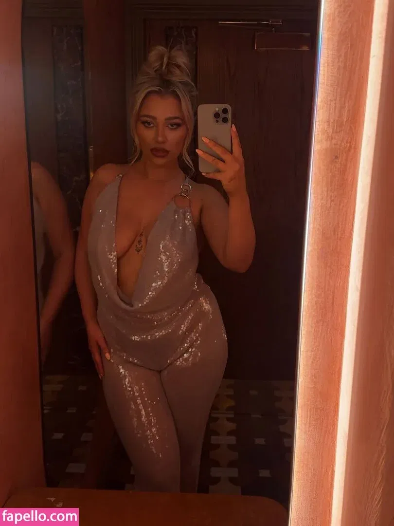 kyrasex / kyrawex Onlyfans Photo Gallery 