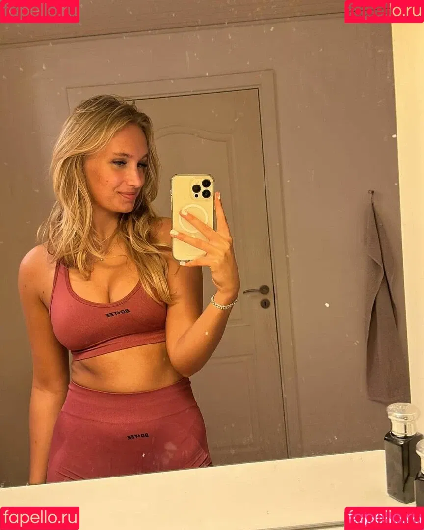 Cecilie Hoyer / cecilie_hoyer Onlyfans Photo Gallery 