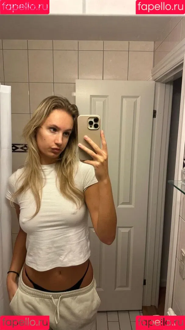 Cecilie Hoyer / cecilie_hoyer Onlyfans Photo Gallery 