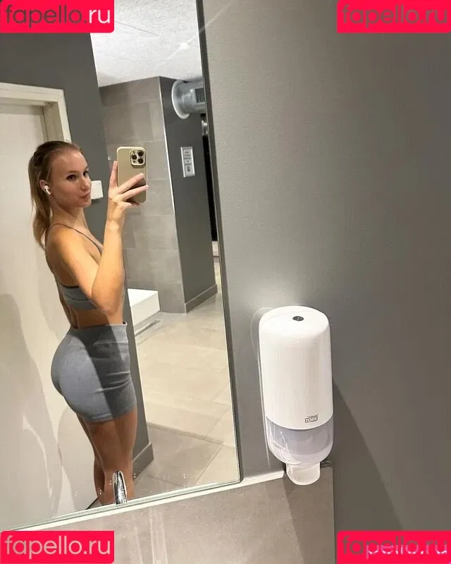 Cecilie Hoyer / cecilie_hoyer Onlyfans Photo Gallery 