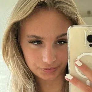 Cecilie Hoyer / cecilie_hoyer Onlyfans Photo Gallery 