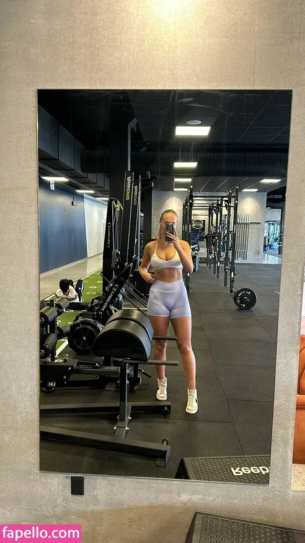 Cecilie Hoyer / cecilie_hoyer Onlyfans Photo Gallery 