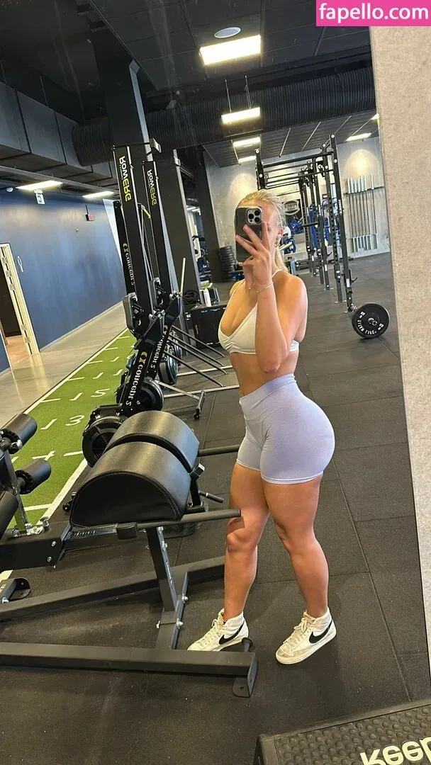 Cecilie Hoyer / cecilie_hoyer Onlyfans Photo Gallery 