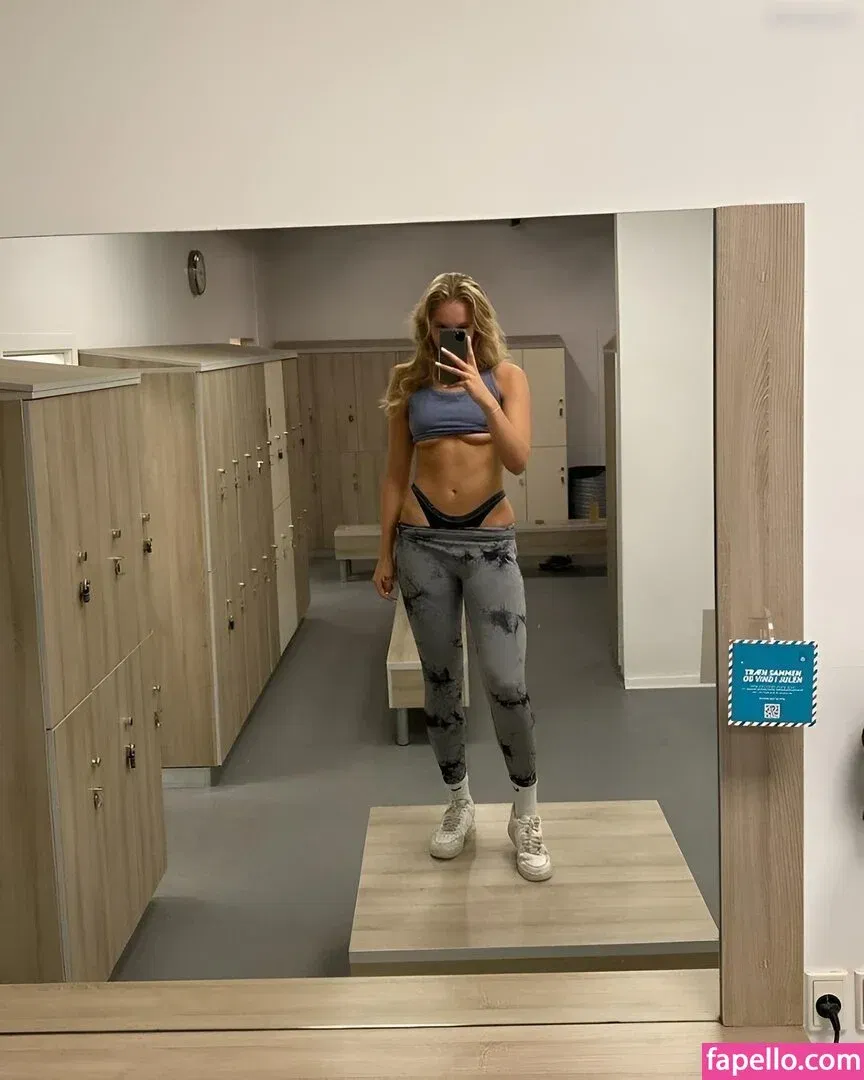 Cecilie Hoyer / cecilie_hoyer Onlyfans Photo Gallery 