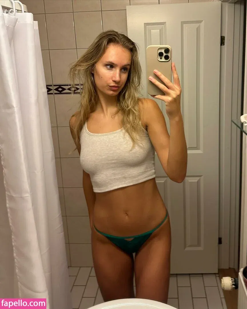 Cecilie Hoyer / cecilie_hoyer Onlyfans Photo Gallery 