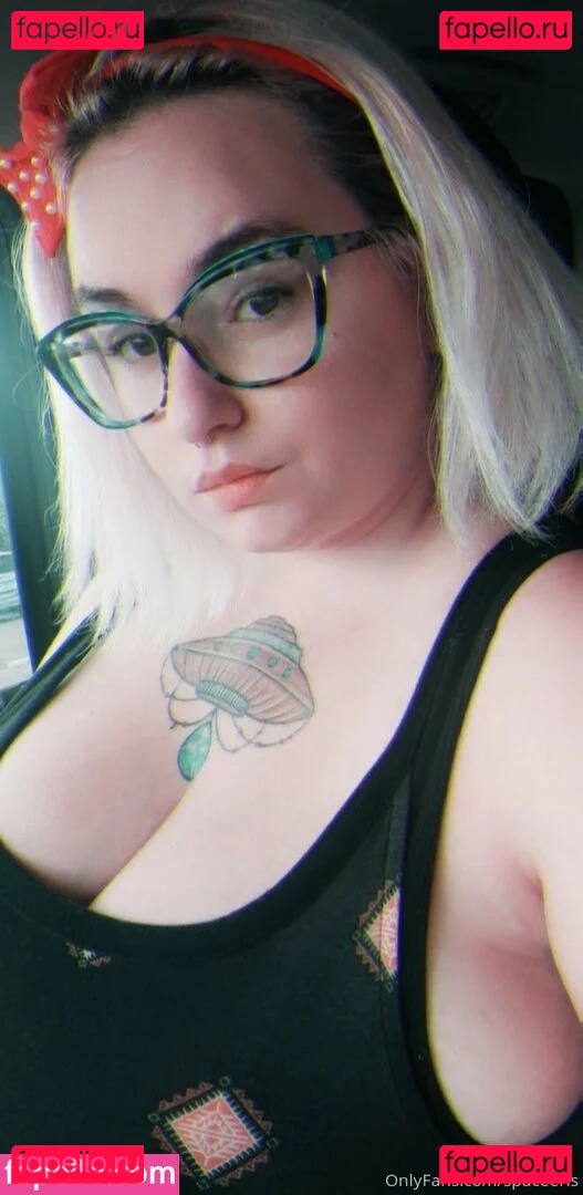 spaceEris Onlyfans Photo Gallery 