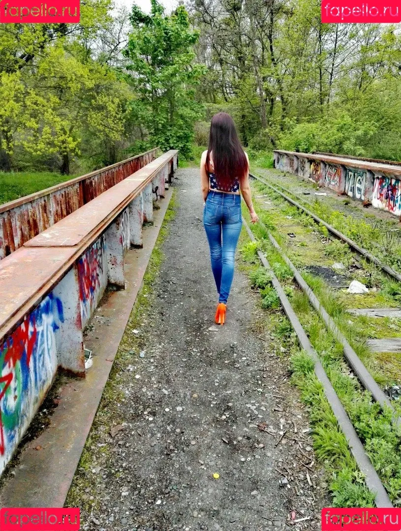 swing__babe / swing_babe Onlyfans Photo Gallery 