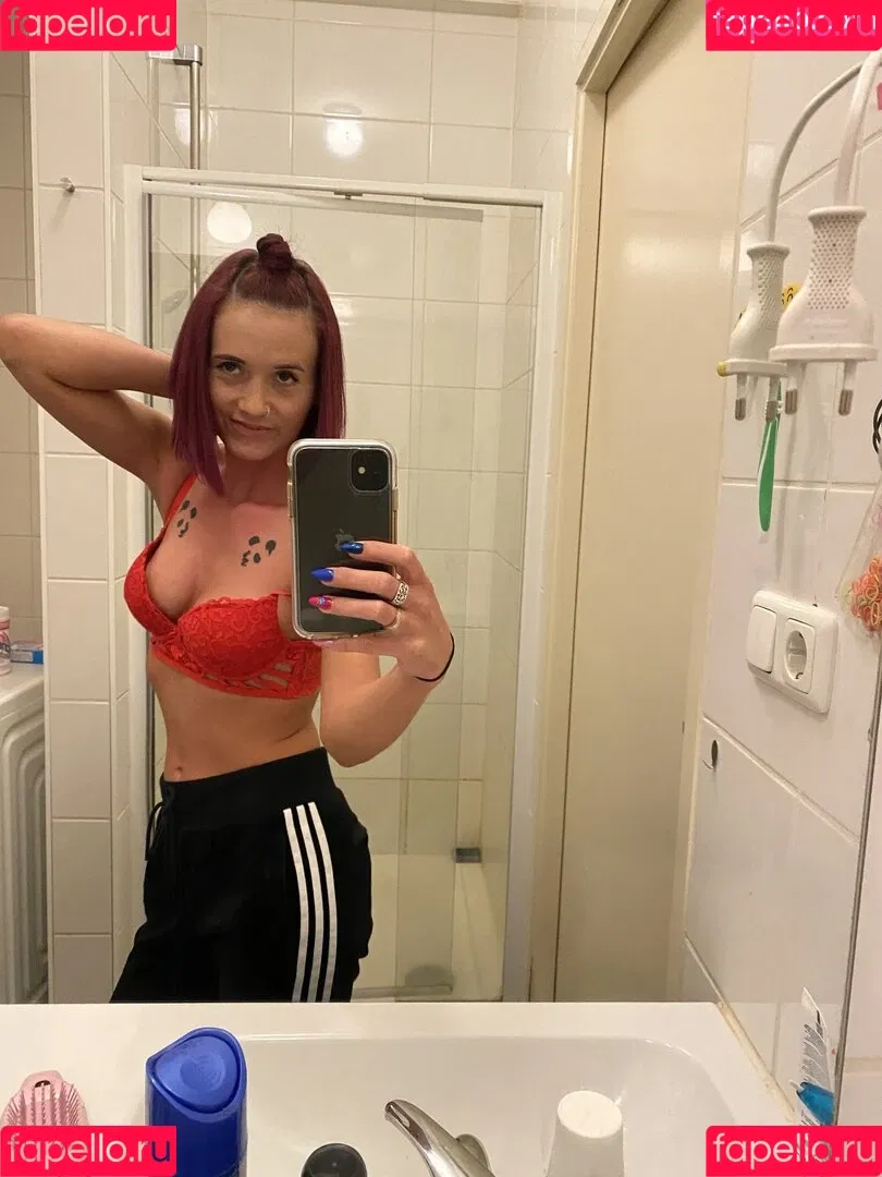 swing__babe / swing_babe Onlyfans Photo Gallery 