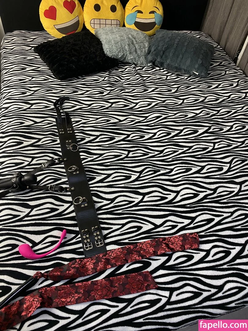 swing__babe / swing_babe Onlyfans Photo Gallery 