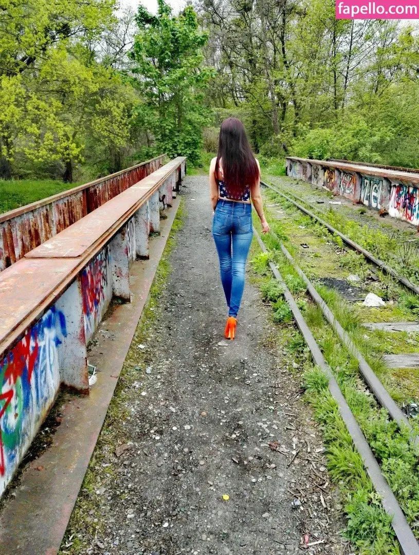 swing__babe / swing_babe Onlyfans Photo Gallery 