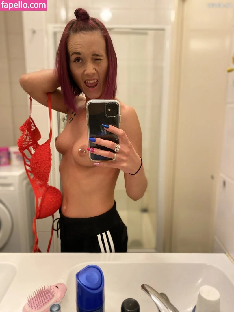 swing__babe / swing_babe Onlyfans Photo Gallery 