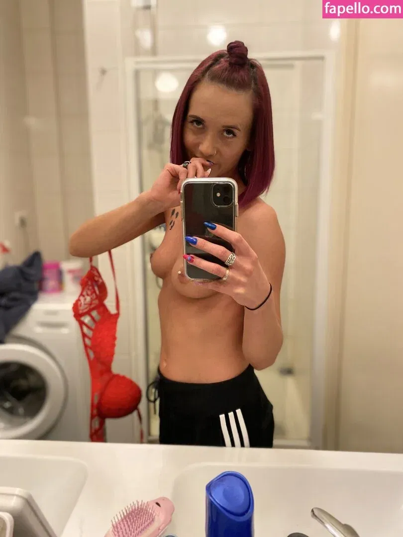 swing__babe / swing_babe Onlyfans Photo Gallery 