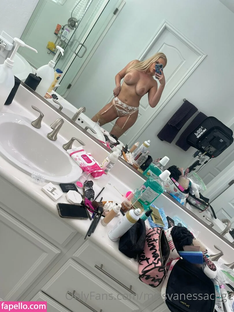 Vanessa Cage / missvanessacage / ogvanessacage Onlyfans Photo Gallery 