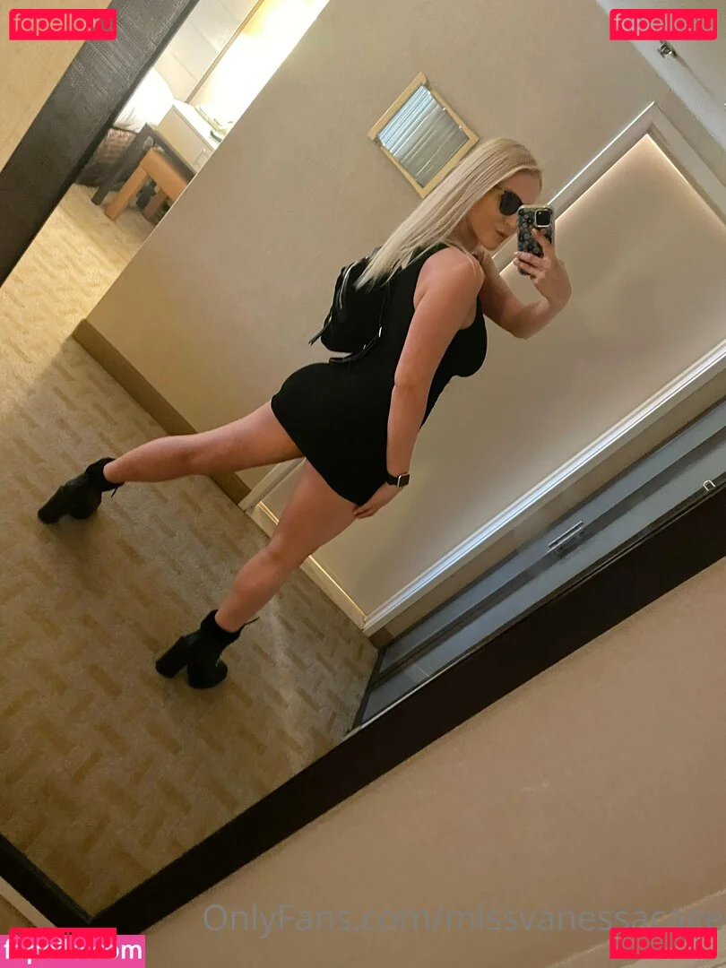 Vanessa Cage / missvanessacage / ogvanessacage Onlyfans Photo Gallery 