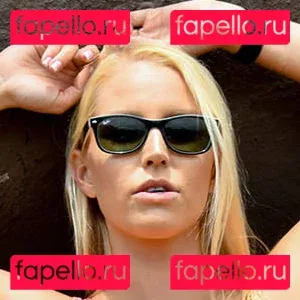 Vanessa Cage / missvanessacage / ogvanessacage Onlyfans Photo Gallery 