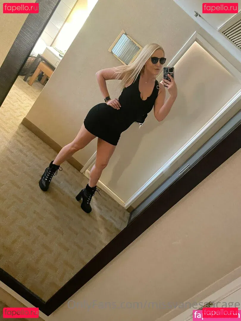 Vanessa Cage / missvanessacage / ogvanessacage Onlyfans Photo Gallery 