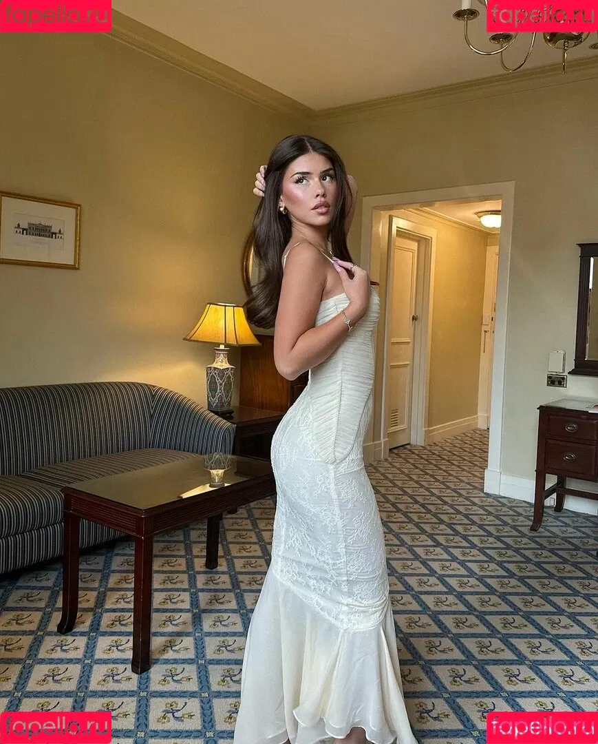 Leah Halton / leahhalton Onlyfans Photo Gallery 