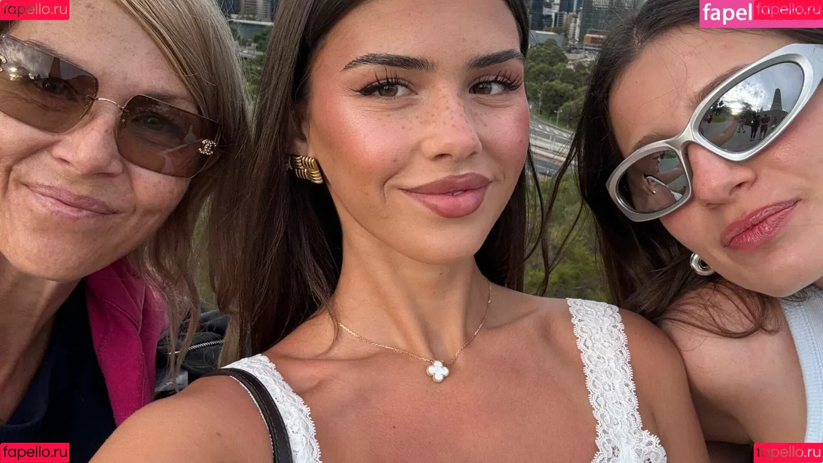 Leah Halton / leahhalton Onlyfans Photo Gallery 