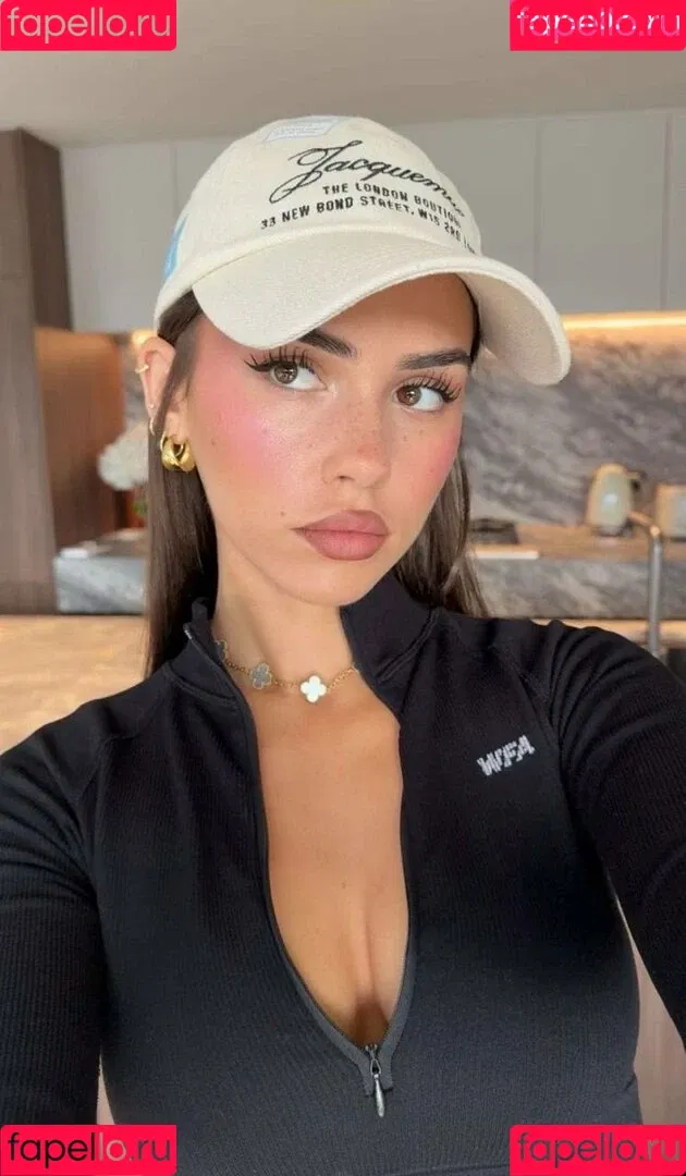 Leah Halton / leahhalton Onlyfans Photo Gallery 