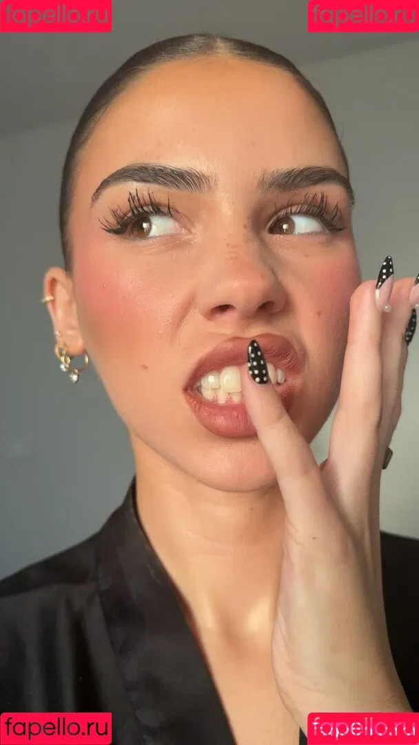 Leah Halton / leahhalton Onlyfans Photo Gallery 