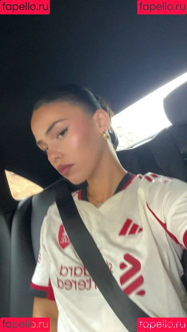 Leah Halton / leahhalton Onlyfans Photo Gallery 