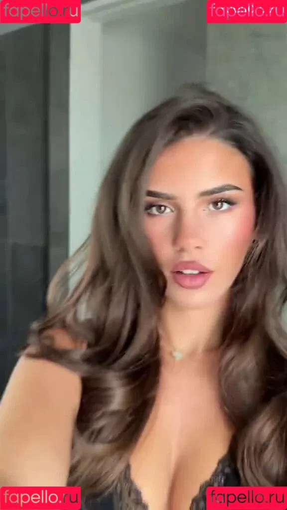 Leah Halton / leahhalton Onlyfans Photo Gallery 