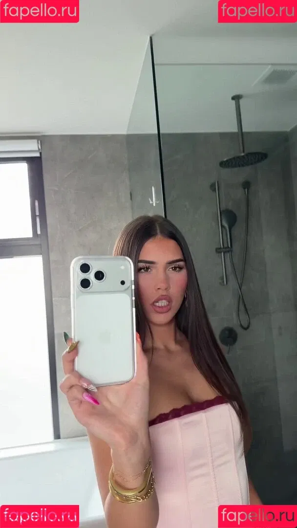 Leah Halton / leahhalton Onlyfans Photo Gallery 