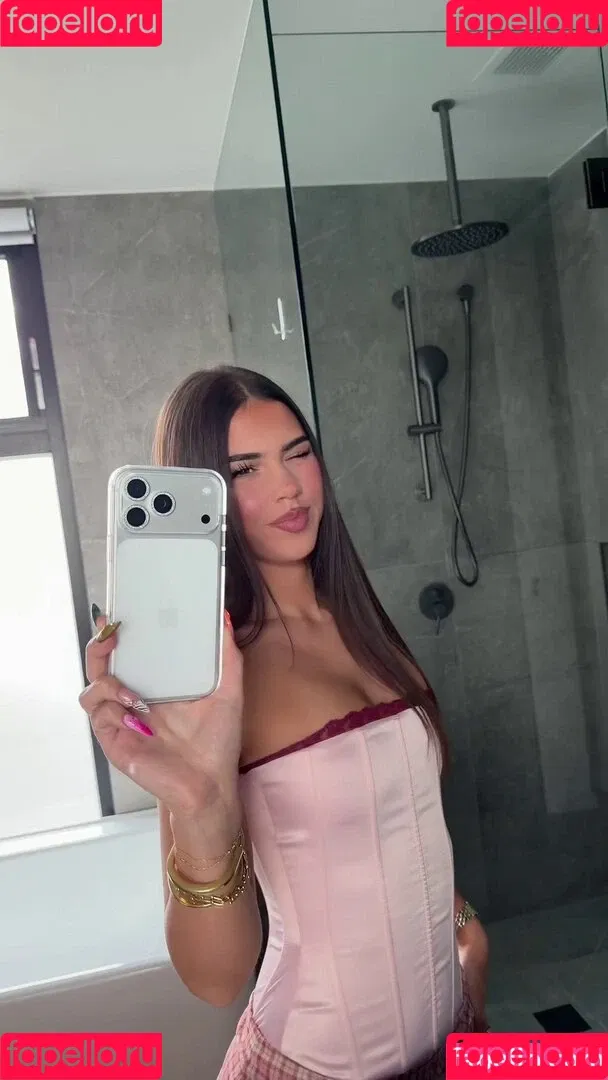 Leah Halton / leahhalton Onlyfans Photo Gallery 