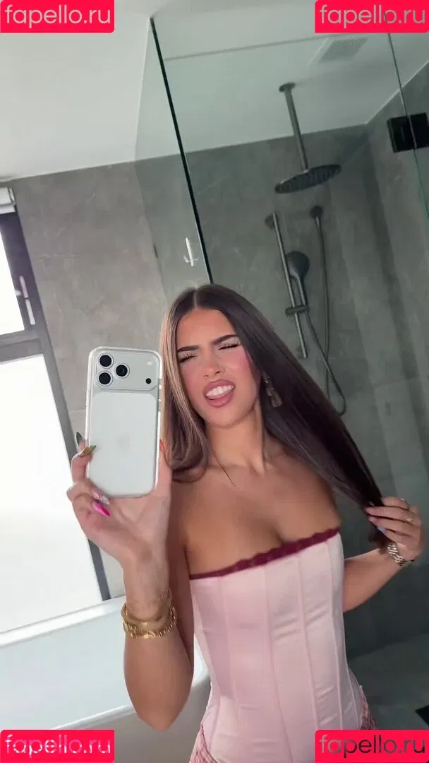 Leah Halton / leahhalton Onlyfans Photo Gallery 