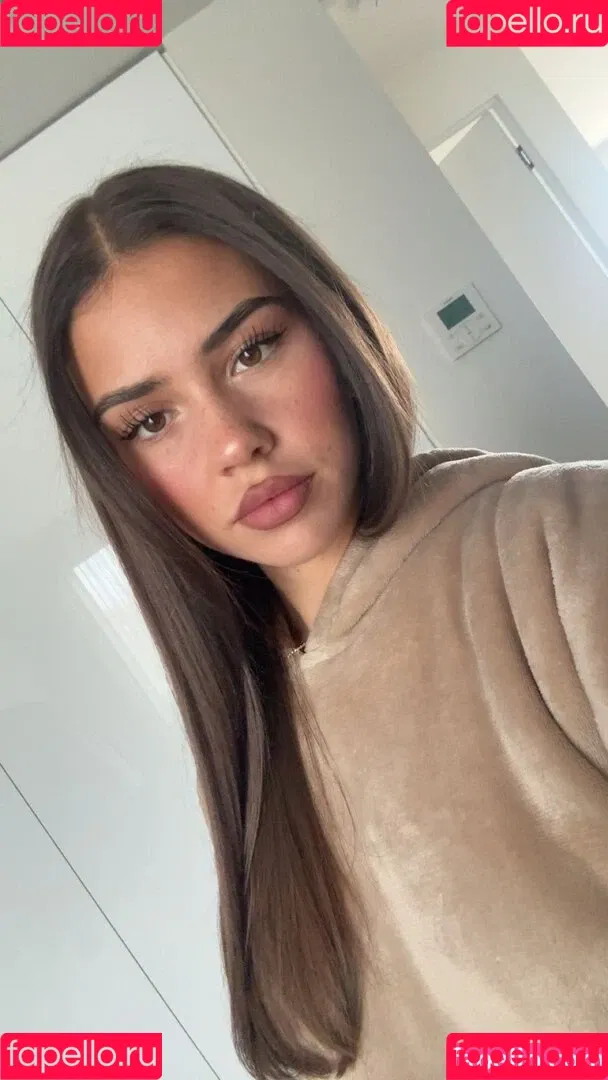 Leah Halton / leahhalton Onlyfans Photo Gallery 