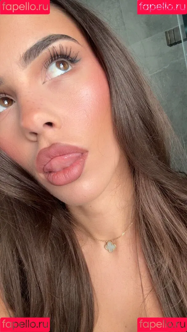 Leah Halton / leahhalton Onlyfans Photo Gallery 