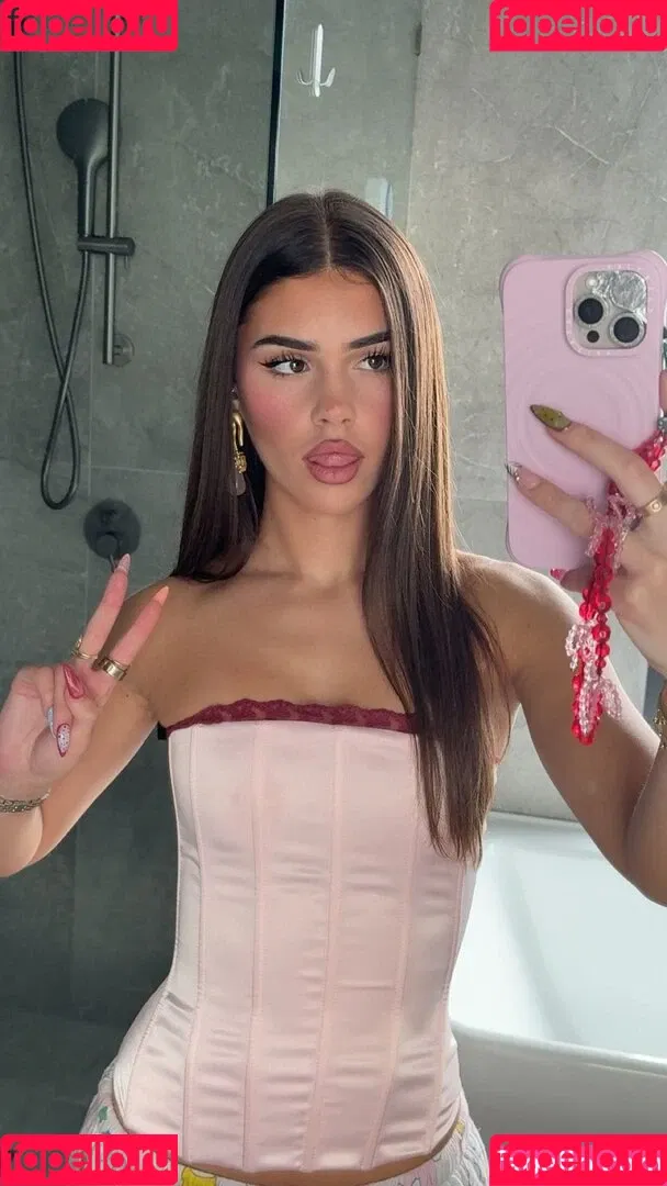 Leah Halton / leahhalton Onlyfans Photo Gallery 