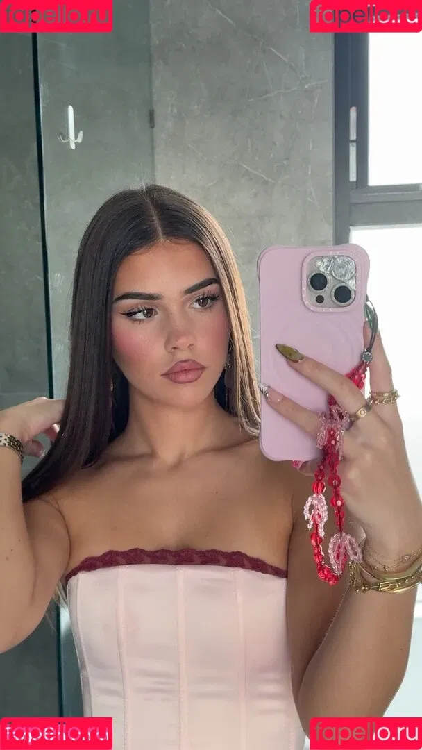 Leah Halton / leahhalton Onlyfans Photo Gallery 