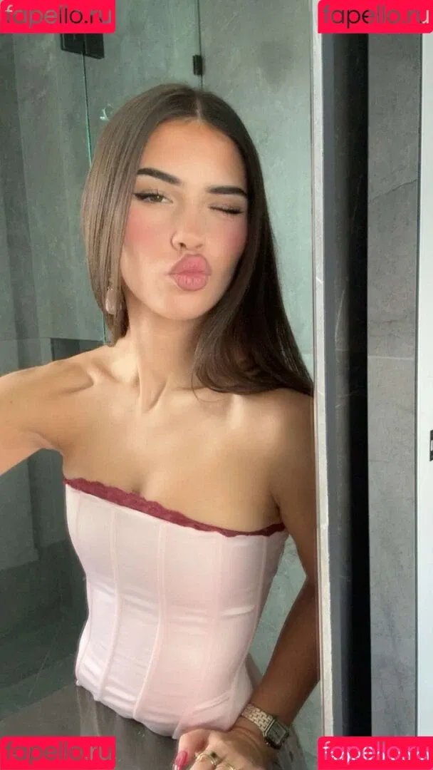 Leah Halton / leahhalton Onlyfans Photo Gallery 