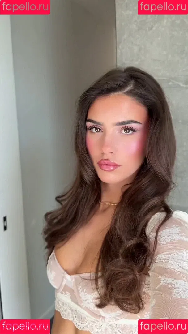 Leah Halton / leahhalton Onlyfans Photo Gallery 