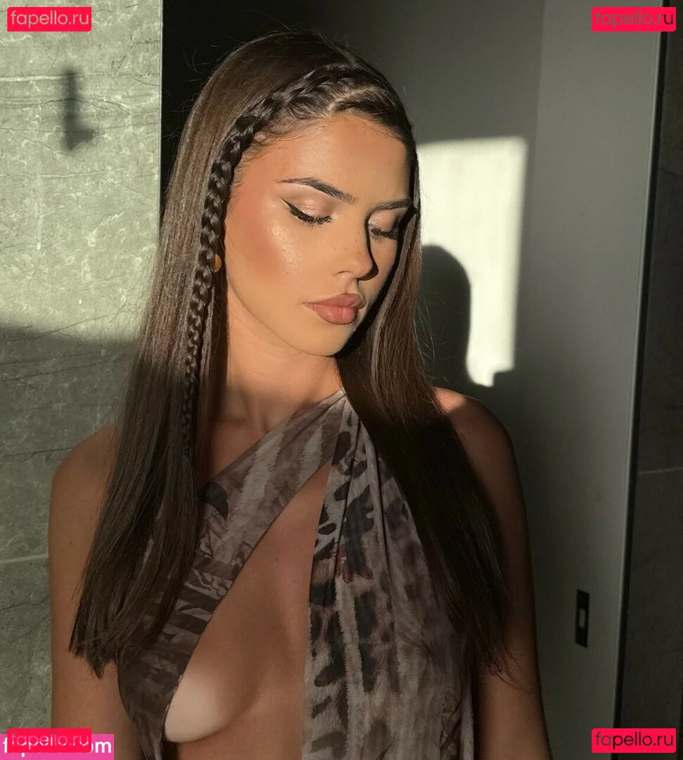 Leah Halton / leahhalton Onlyfans Photo Gallery 