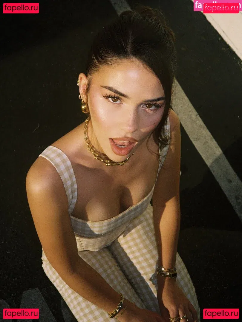 Leah Halton / leahhalton Onlyfans Photo Gallery 