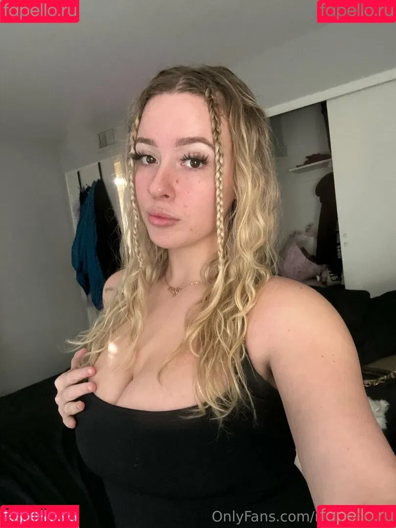 https: / maybejuull Onlyfans Photo Gallery 