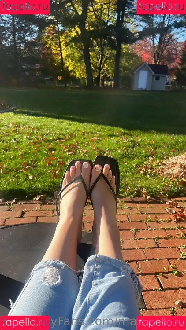 https: / maybejuull Onlyfans Photo Gallery 