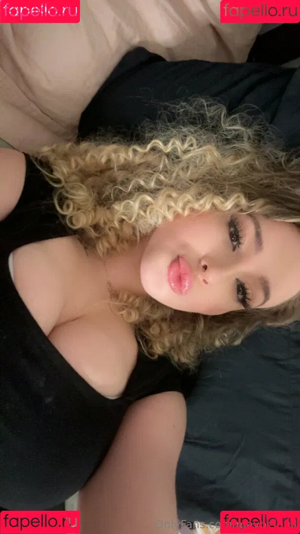 https: / maybejuull Onlyfans Photo Gallery 