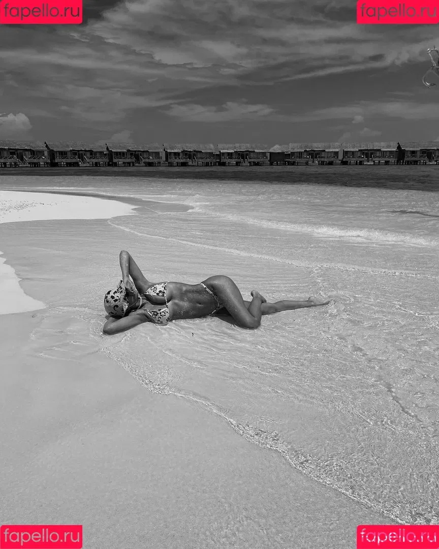 Viki odintcova / mavrinmag / viki_odintcova Onlyfans Photo Gallery 