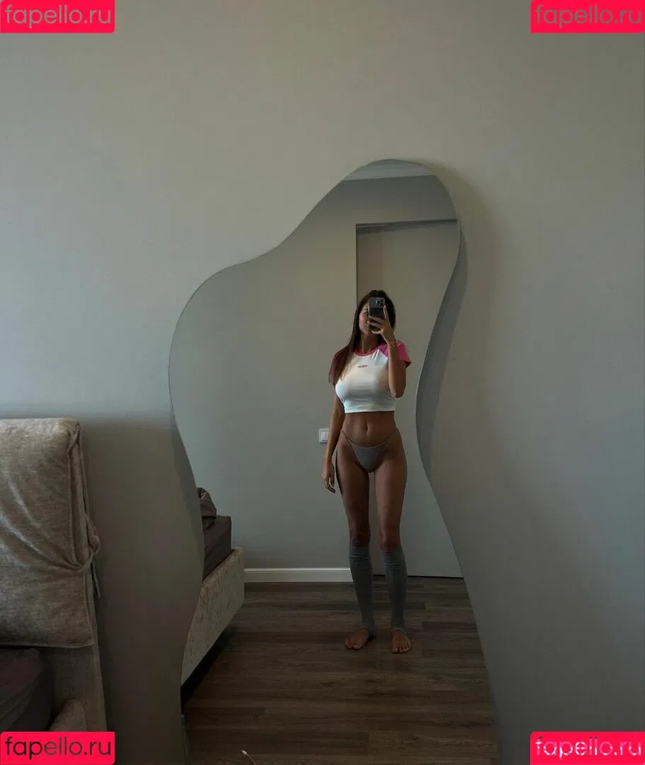 Viki odintcova / mavrinmag / viki_odintcova Onlyfans Photo Gallery 