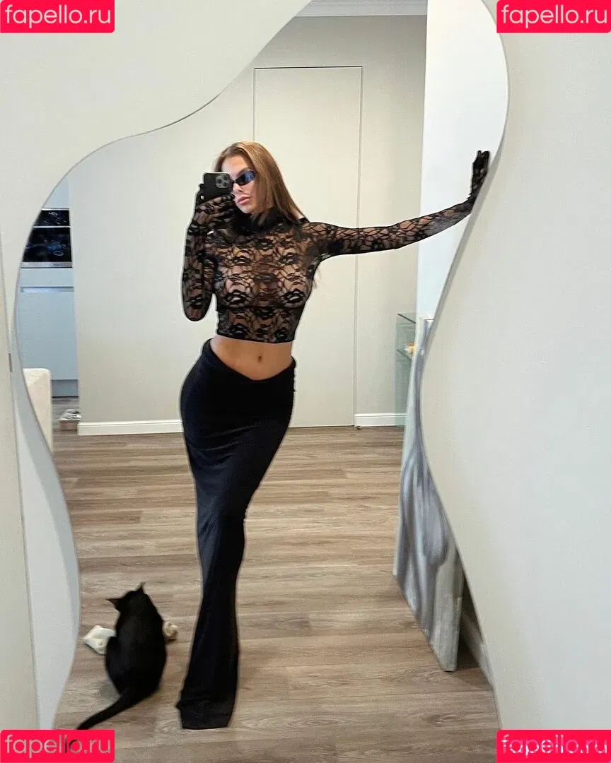 Viki odintcova / mavrinmag / viki_odintcova Onlyfans Photo Gallery 